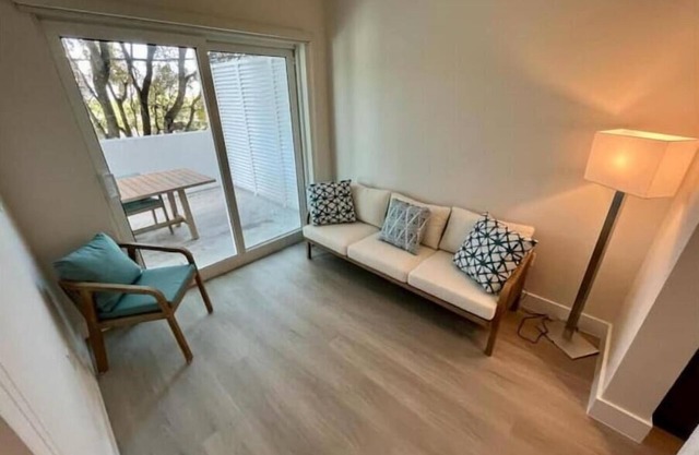 Free Parking Cozy Apartment