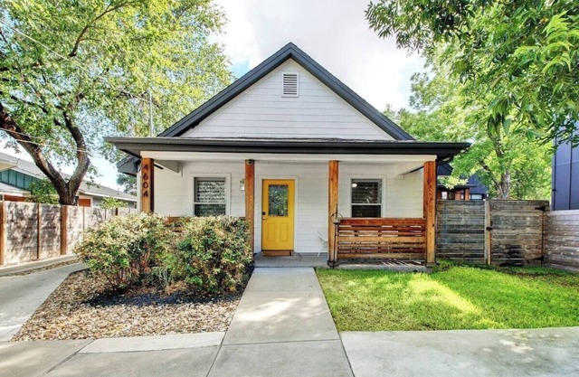 Free Parking, East Austin, 2 br - Bungalow