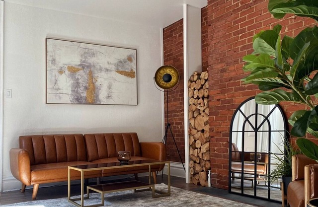 Free Parking Historic Charmer completely renovated