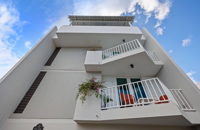 Free Parking | Smart TV | Near The Beach | AC