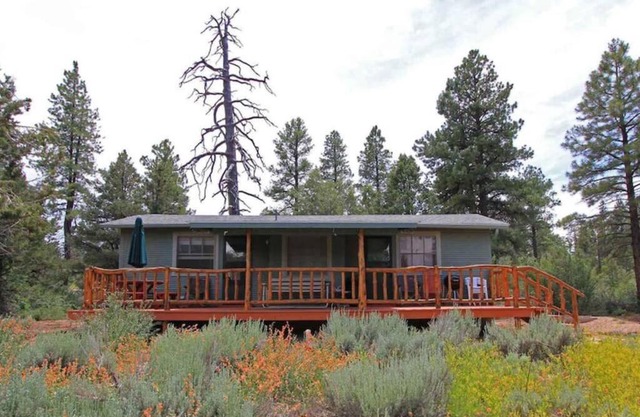 Free Spirit, Walking distance to East Zion trails