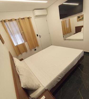 Free way motel