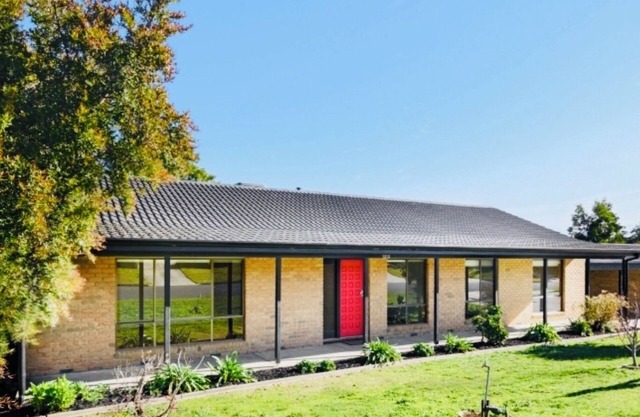 Free wifi pet friendly! Happiness on Havelock 4bed renovated in Ballarat North!