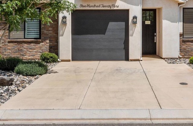 Freedom Village Retreat | Neighboring units, Near St George