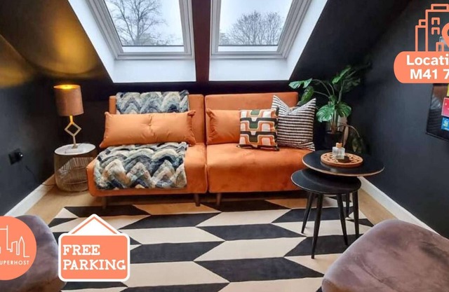 FreeParking Near Trafford Centre by City SuperHost