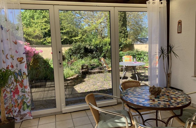 Freistehendes Ferienhaus mit Wintergarten in der Südeifel