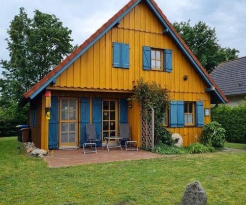 Freistehendes Ferienhaus in Heede mit Terrasse, Garten und Grill
