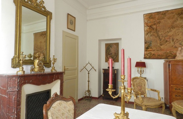 French Art of living, best cathedral view + terrace