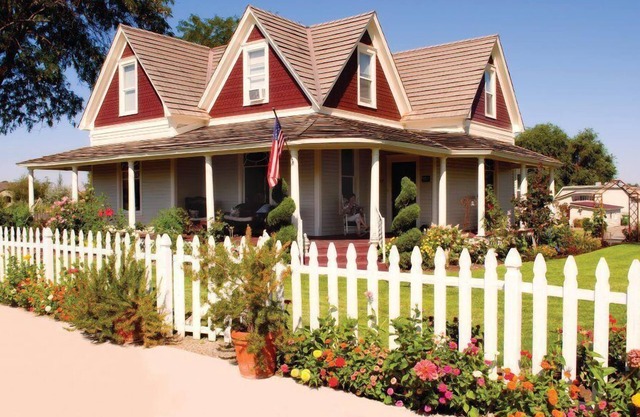 French Country Farmhouse B and B- SUNSET MAGAZINE RECCOMENDED!