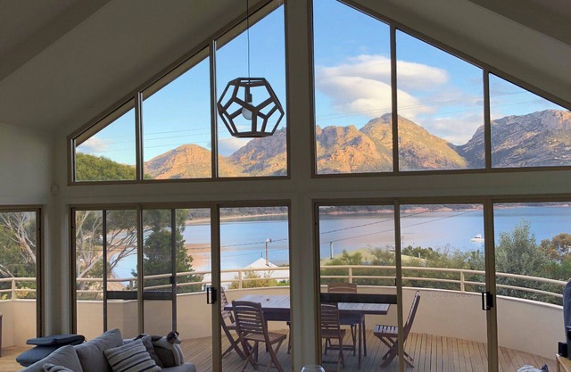 Freycinet Beach House - Freycinet Holiday Houses