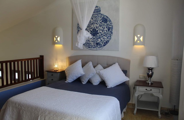 FRIDA FARO PARK. COZY HOUSE NEAR THE SEA IN PRIVATE RESIDENTIAL AREA