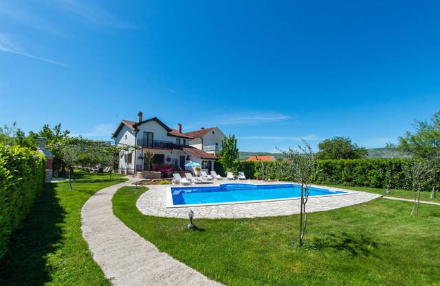 Frida Luxury Beachfront villa
