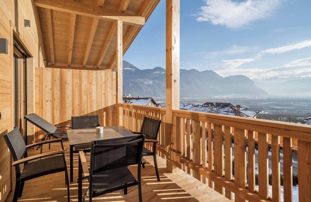 Friendly Apartment "Zirbe in the Nockerhof" with Mountain View, Wi-Fi & Terrace