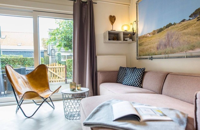 Friese Antillen is a courtyard of 8 homes near of the beach and village Hollum.