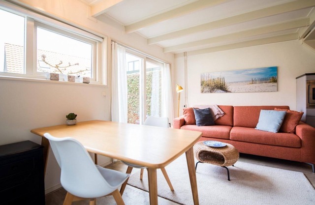 Friese Antillen is a courtyard of 8 homes near of the beach and village Hollum.