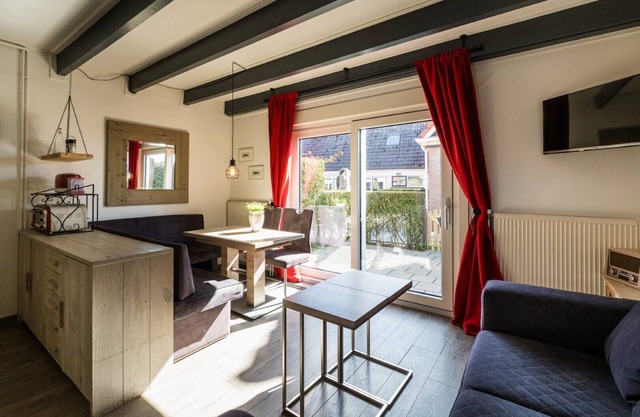 Friese Antillen is a courtyard of 8 homes near of the beach and village Hollum.