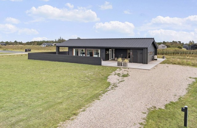 "Frithbjorn" - 900m from the sea by Interhome