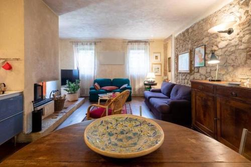 From the city to nature Mezzane di sotto VR pet-friendly