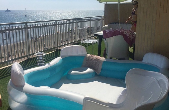 FRONT SEA LAST FLOOR