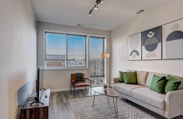 Frontdesk | 1 BR Apt near the Azalea Garden