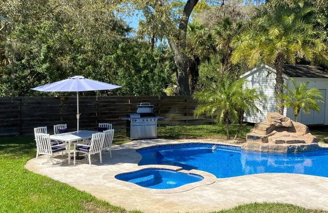 Ft. Myers-Labelle-Okeechobee Clewiston WiFi Pool Vacation Home.