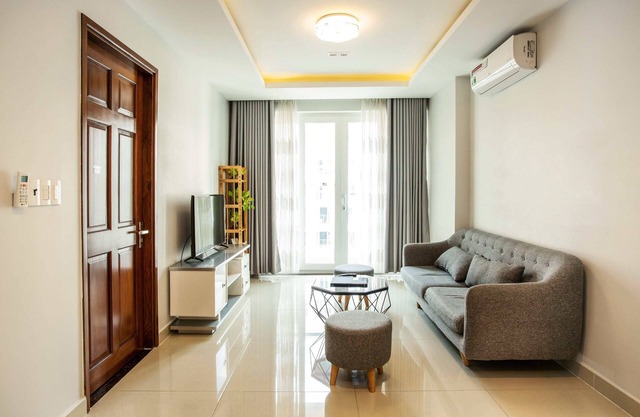 FU2DAY★2BR/4B/HCMC/Gym/Pool/Shop/Near airport
