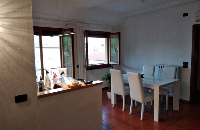 Full appartment very close to centre town in a silent and nice area.