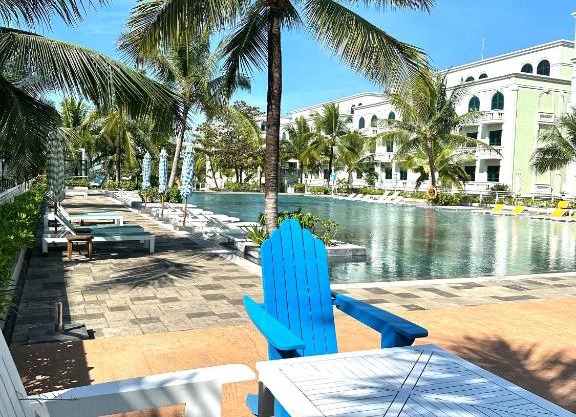 Full house near beach for vacation