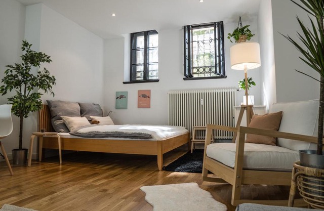 FULL HOUSE Studios - The Jungle Apartment - NETFLIX, WiFi inkl