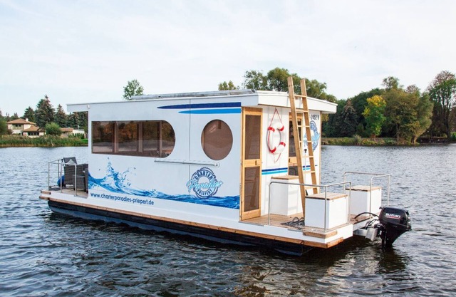Fully-Equipped Boat 'Lisa' with Terraces