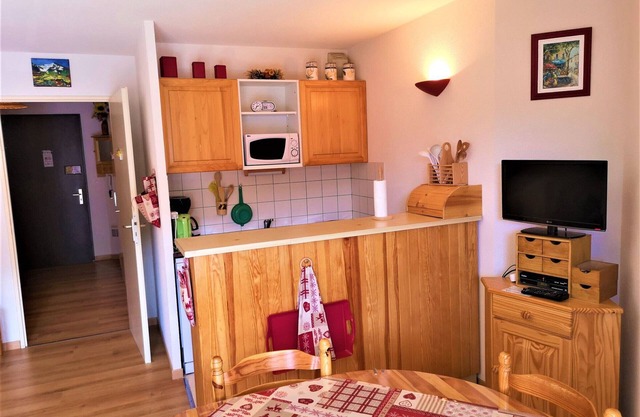 Fully equipped studio for 4 in La Joue du Loup