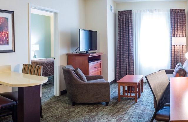 Fully Equipped Suite | Free Breakfast