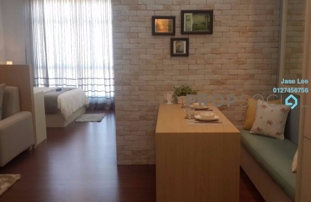 Fully Furnished SOHO.(All Furnitures and Electrical Appliances)