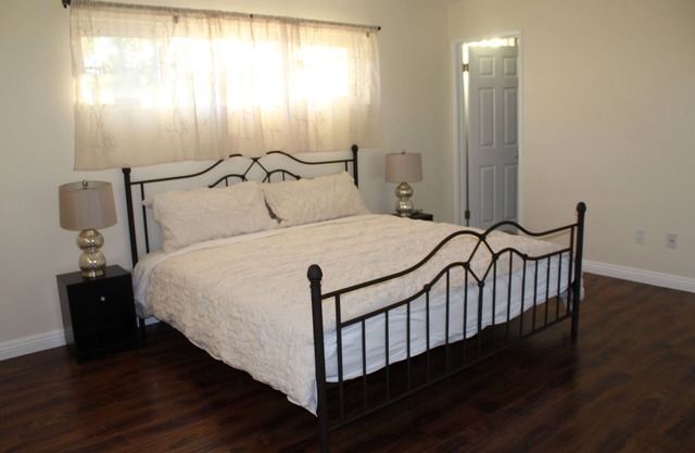 Fully furnished 3 Bed rooms 2 bath - Hanna place