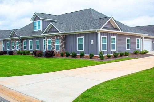 Fully Furnished 3BR Subdivision Amenities