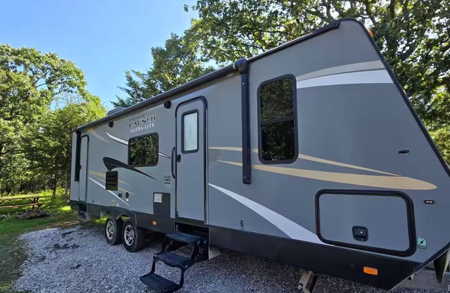 Fully Furnished RV/Camper at Rocky Ridge Resort!