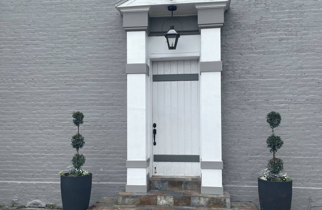 Fully furnished. we provide all utilities wifi and gated parking. pet friendly