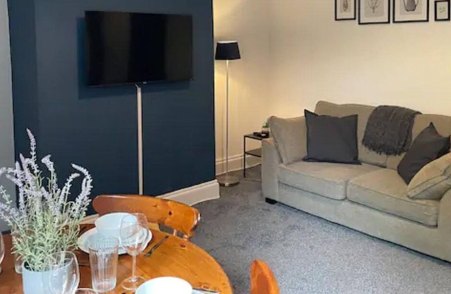 Fully refurbished 2 bed*contractors*families*wifi