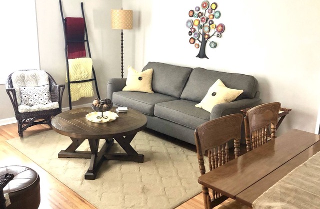 Fully Renovated Cottage Just 7 Minutes from Historic Taylors Falls!