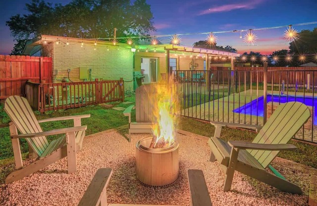 Fun 3bed/2Bath home with pool