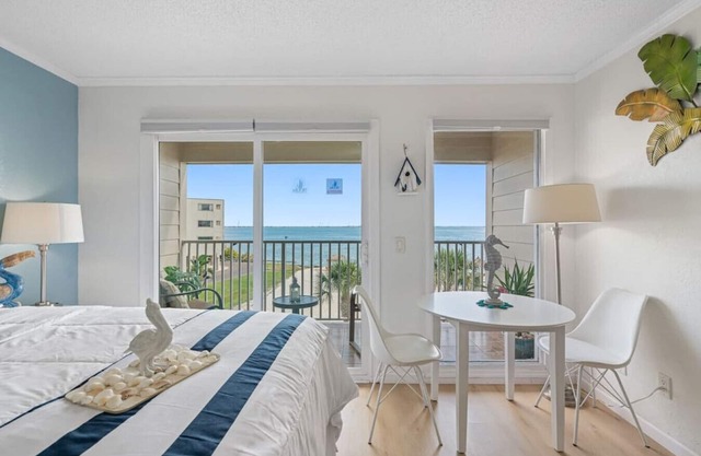 Fun-N-Sun with Spectacular Ocean Views