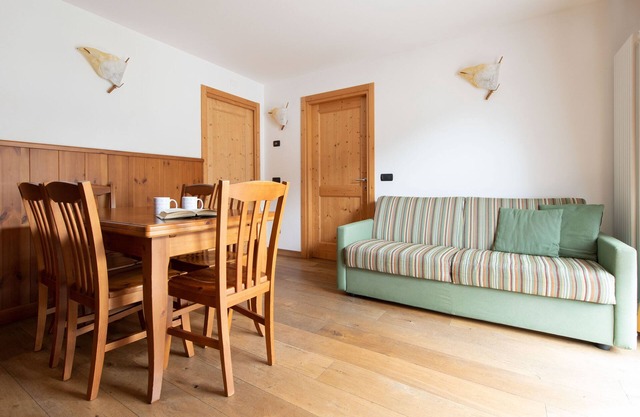 Funivia 1 - Two Bedroom Apartment, Sleeps 6