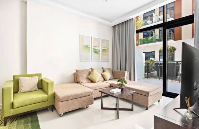 Furnished 1BR minutes of drive away to Expo 2020