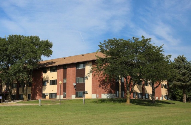 Furnished Apartment - Long & Short Stay in Lamberton MN