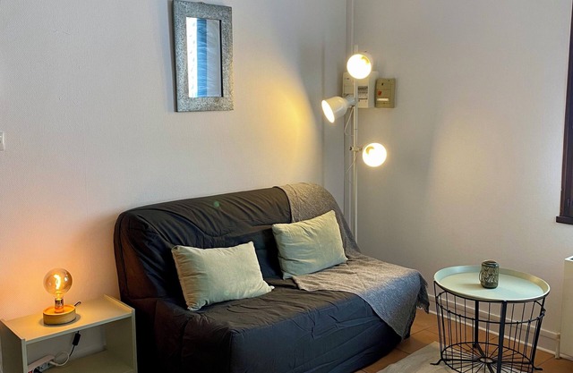 Furnished studio located in the historic Vesone district. Near town center