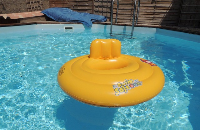 Furnished T3, air-conditioned, 24-hour private pool and jacuzzi, terrace, garden.