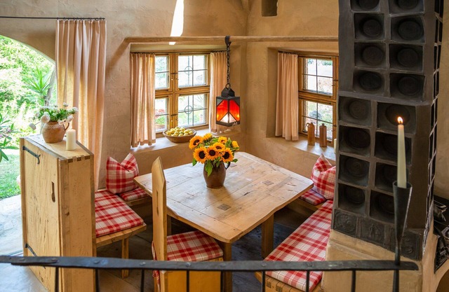 Fürstenpalais holiday apartment in the tower of Schedling Castle near Lake Chiemsee