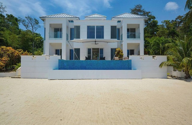 Further Moor by Island House Vacation Rentals