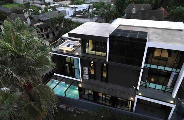 Futuristic Pool Villa with Stunning Mountain View