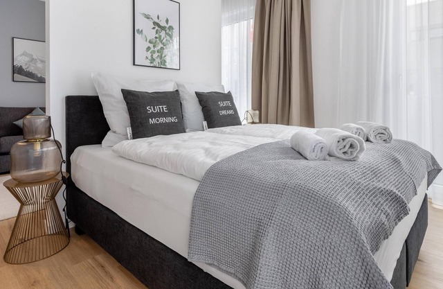 Gütersloh Eickhoffstr | Suite L + SB + Balcony (LT)